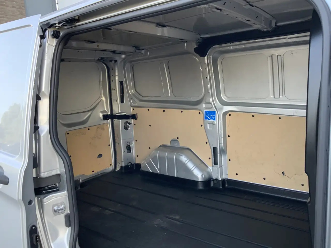 Leasing Ford Transit Custom 300 2.0 TDCI L1H1 Limited Airco Cruise Camera 3 Zi Ford Transit Custom 300 2.0 TDCI L1H1 Limited Airco Cruise Camera 3 Zi: obrázok 19 Leasing Ford Transit Custom 300 2.0 TDCI L1H1 Limited Airco Cruise Camera 3 Zi Ford Transit Custom 300 2.0 TDCI L1H1 Limited Airco Cruise Camera 3 Zi: obrázok 19