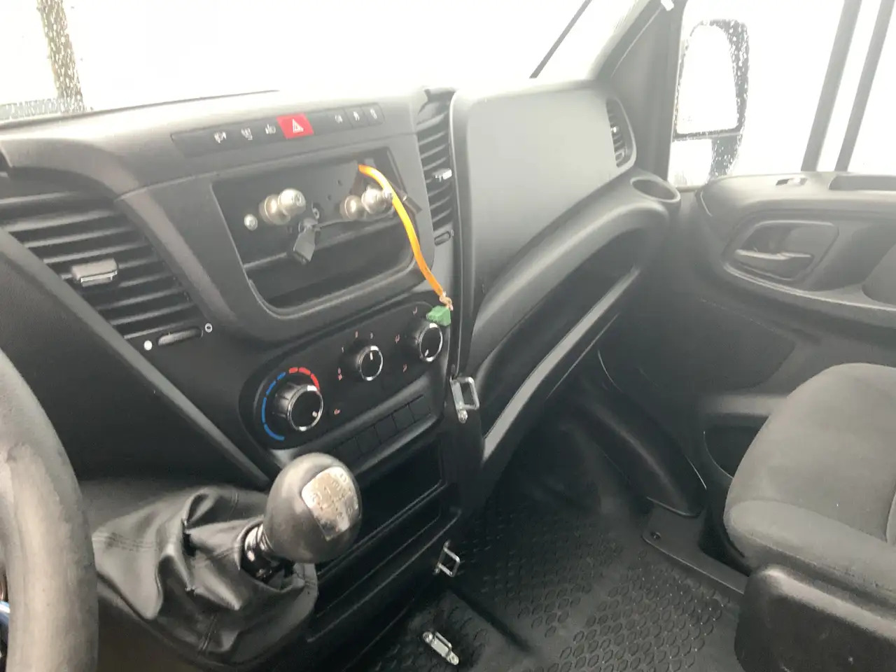 Iveco Daily 35S12 2.3 345 VriesAuto 10 deuren _40 gr onder 0, - Chladiarenská dodávka: obrázok 5 Iveco Daily 35S12 2.3 345 VriesAuto 10 deuren _40 gr onder 0, - Chladiarenská dodávka: obrázok 5