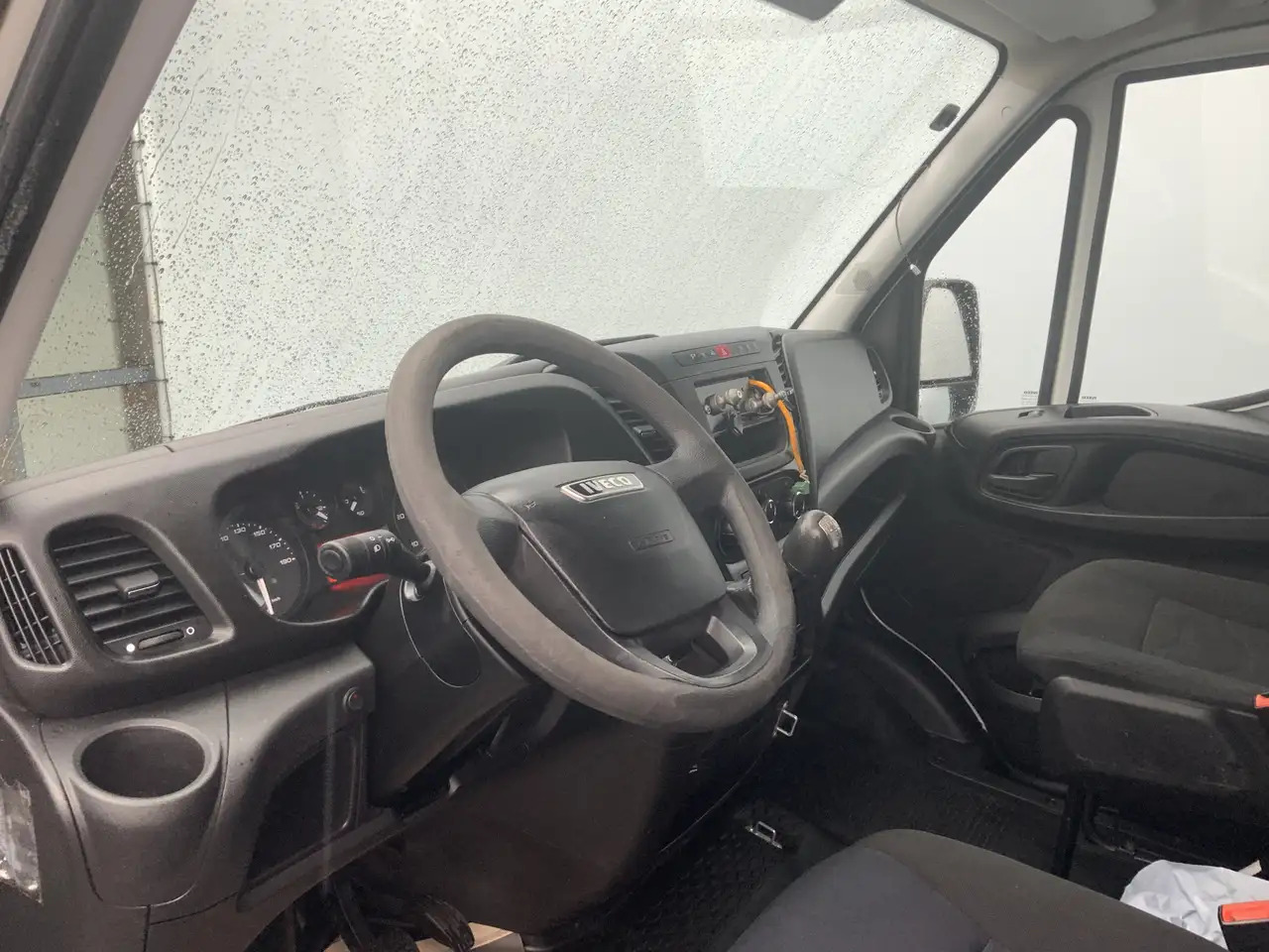 Iveco Daily 35S12 2.3 345 VriesAuto 10 deuren _40 gr onder 0, - Chladiarenská dodávka: obrázok 4 Iveco Daily 35S12 2.3 345 VriesAuto 10 deuren _40 gr onder 0, - Chladiarenská dodávka: obrázok 4