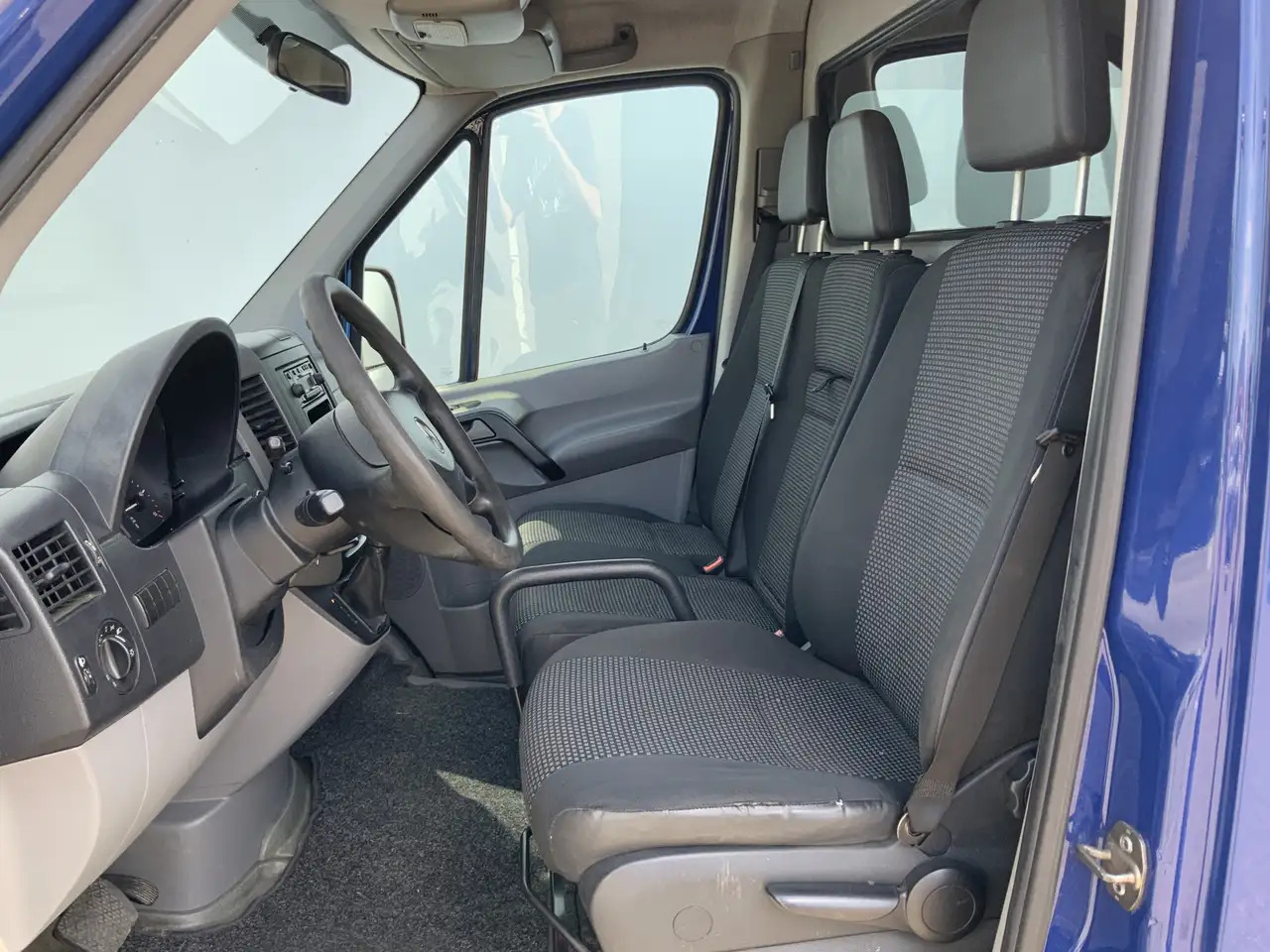 Mercedes-Benz Sprinter 218 3.0 CDI 325 HDL1H1 Automaat Cruise Airco 3 Zit - Furgon: obrázok 4 Mercedes-Benz Sprinter 218 3.0 CDI 325 HDL1H1 Automaat Cruise Airco 3 Zit - Furgon: obrázok 4