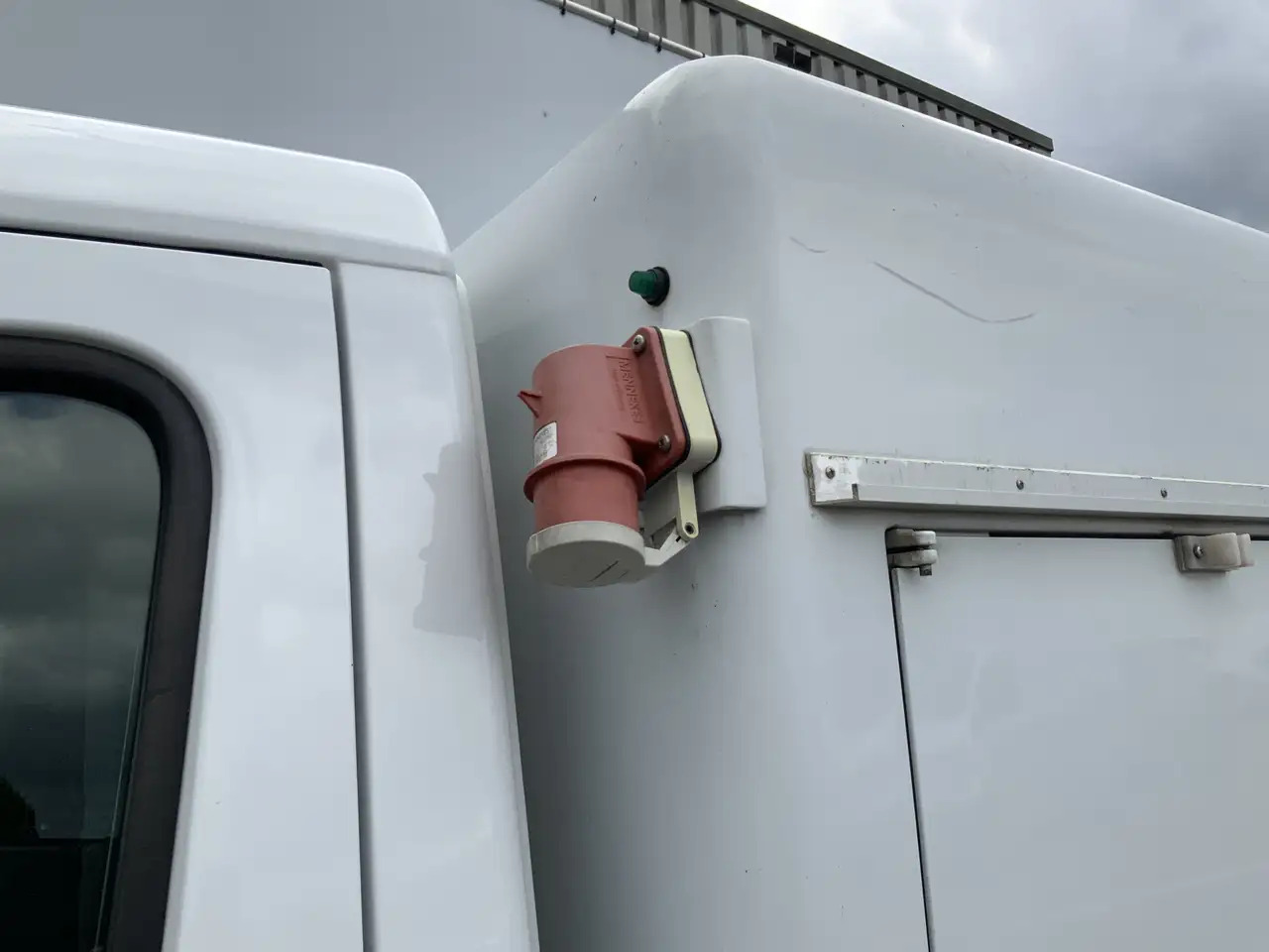 Mercedes-Benz Sprinter 310 2.2 CDI 366 ijswagen 40 gr _0 Deuren 10 Euro 5 - Chladiarenská dodávka: obrázok 3 Mercedes-Benz Sprinter 310 2.2 CDI 366 ijswagen 40 gr _0 Deuren 10 Euro 5 - Chladiarenská dodávka: obrázok 3