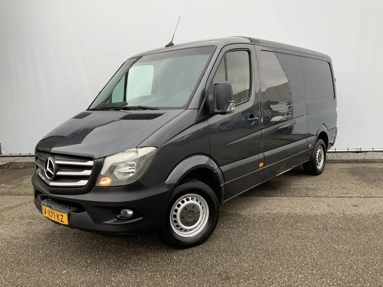 Mercedes-Benz Sprinter 311 2.2 CDI 366 L2H1 Airco 3 Zits Opstap& Trekhaak - Furgon: obrázok 1 Mercedes-Benz Sprinter 311 2.2 CDI 366 L2H1 Airco 3 Zits Opstap& Trekhaak - Furgon: obrázok 1