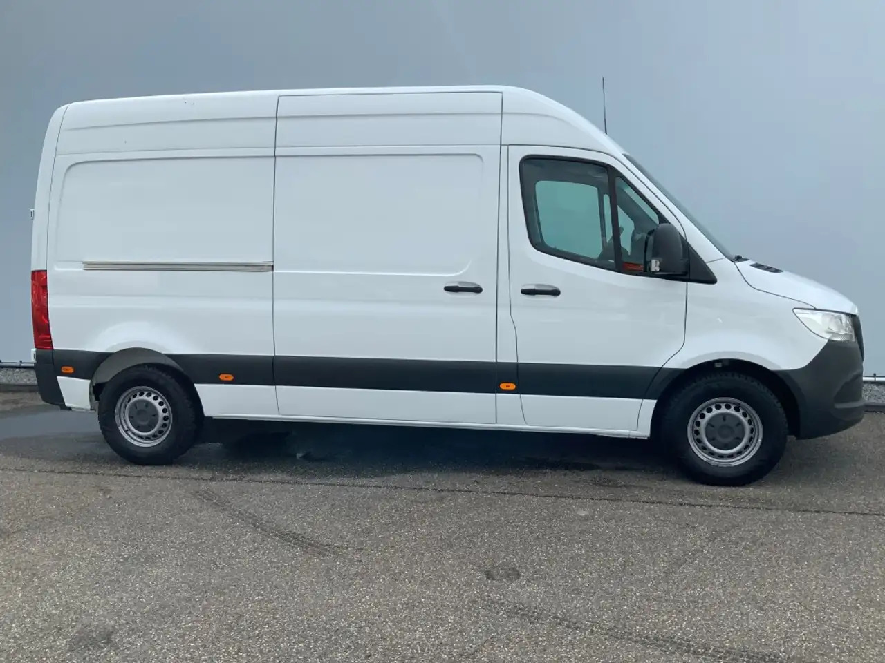 Mercedes-Benz Sprinter 314 2.2 CDI 366 L2H2 Airco 3 Zits Euro 6 - Furgon: obrázok 3 Mercedes-Benz Sprinter 314 2.2 CDI 366 L2H2 Airco 3 Zits Euro 6 - Furgon: obrázok 3