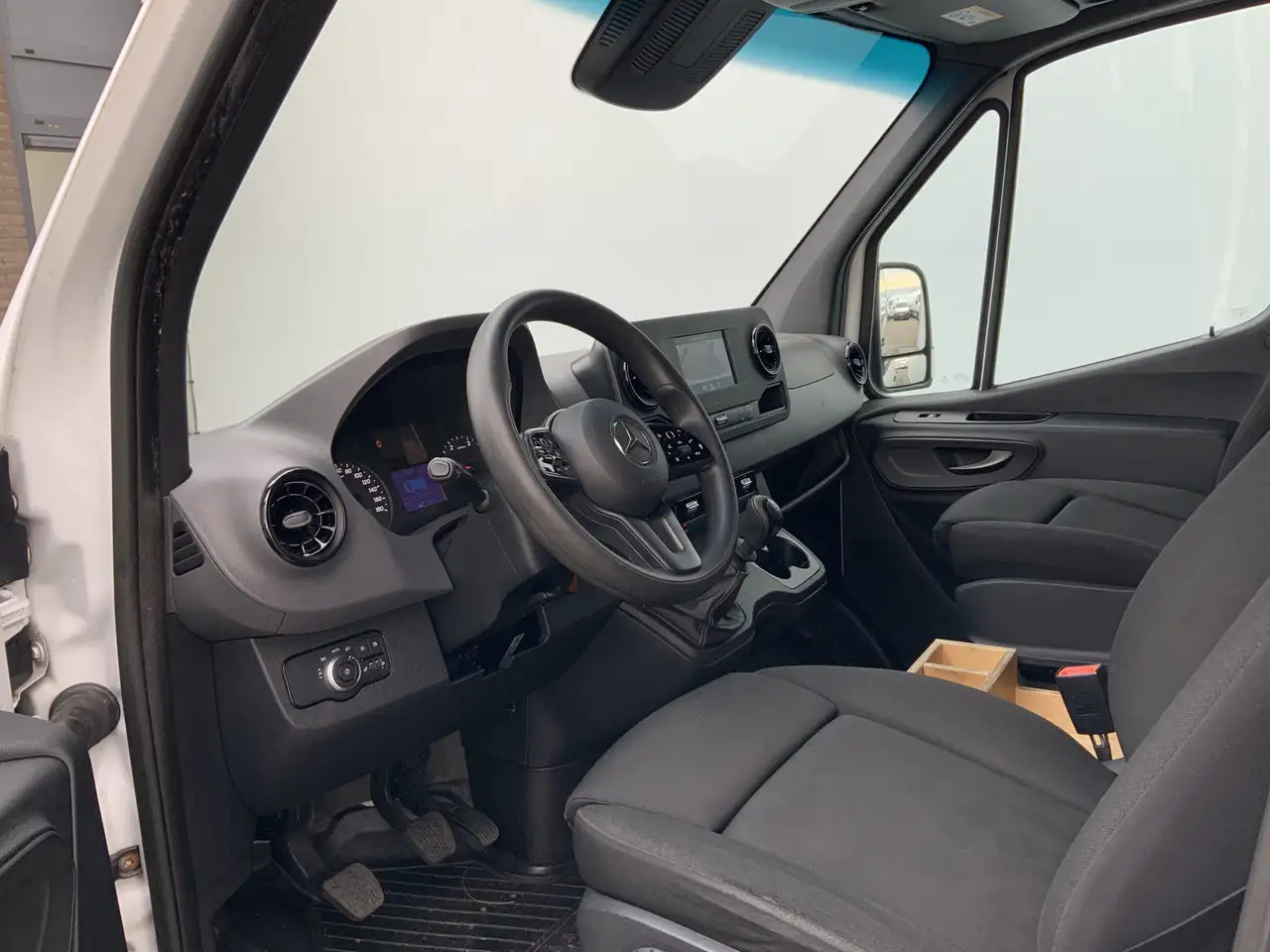 Mercedes-Benz Sprinter 316 2.2 CDI L2H2 Airco Cruise Camera Navi Trekhaak - Furgon: obrázok 4 Mercedes-Benz Sprinter 316 2.2 CDI L2H2 Airco Cruise Camera Navi Trekhaak - Furgon: obrázok 4
