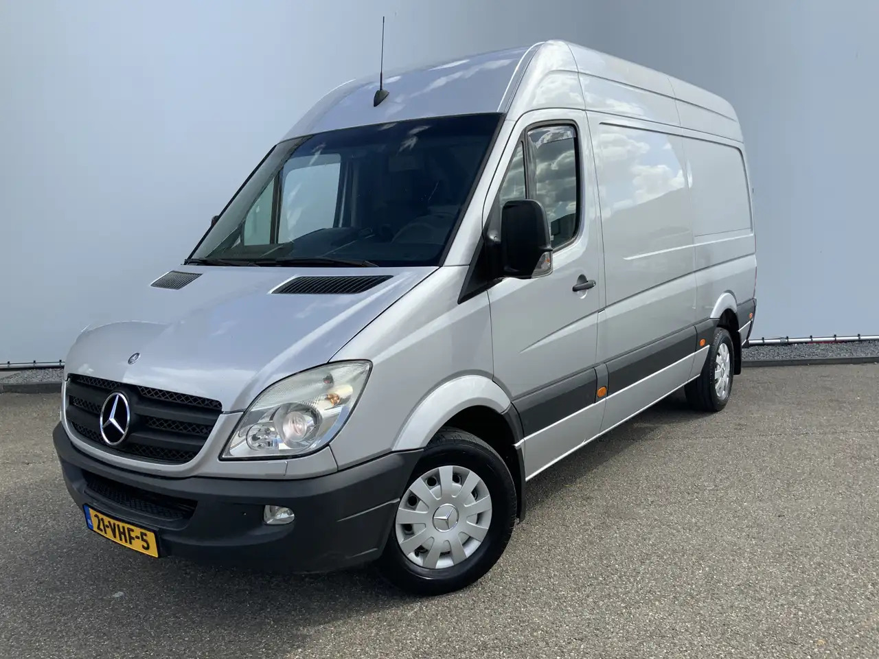 Mercedes-Benz Sprinter 318 3.0 CDI 366 L2 H2 Automaat Airco Cruise Camera - Furgon: obrázok 1 Mercedes-Benz Sprinter 318 3.0 CDI 366 L2 H2 Automaat Airco Cruise Camera - Furgon: obrázok 1