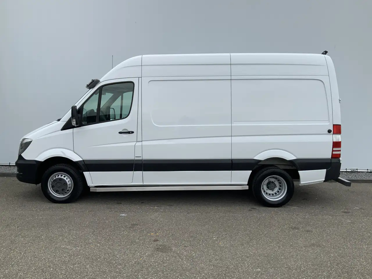 Mercedes-Benz Sprinter 513 2.2 CDI 366 L2H2 Dub Lucht Airco Camera Trekha - Furgon: obrázok 3 Mercedes-Benz Sprinter 513 2.2 CDI 366 L2H2 Dub Lucht Airco Camera Trekha - Furgon: obrázok 3