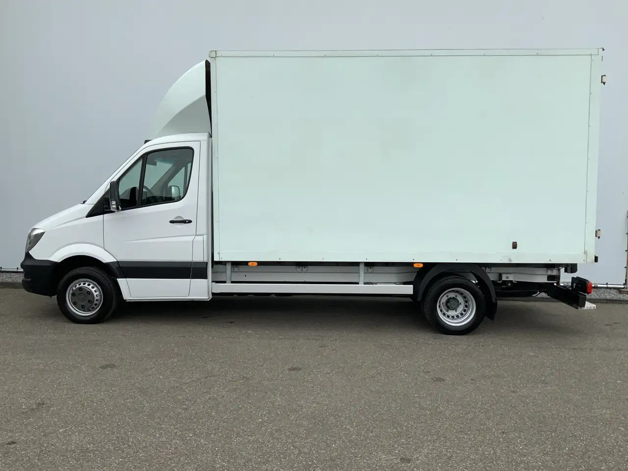 Mercedes-Benz Sprinter 516 2.2 CDI 432 Meubelbak&Deuren &Trap Airco 3 Zit - Dodávka skriňová nadstavba: obrázok 3 Mercedes-Benz Sprinter 516 2.2 CDI 432 Meubelbak&Deuren &Trap Airco 3 Zit - Dodávka skriňová nadstavba: obrázok 3