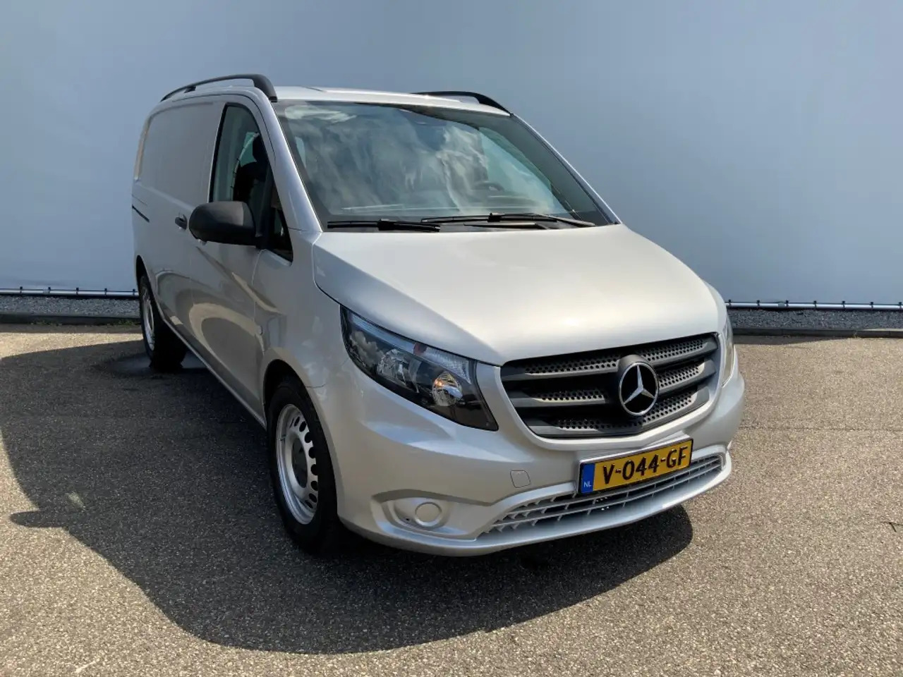 Mercedes-Benz Vito 114 CDI 4X4 Automaat Airco Cruise Trekhaak 2500 kg - Furgon: obrázok 3 Mercedes-Benz Vito 114 CDI 4X4 Automaat Airco Cruise Trekhaak 2500 kg - Furgon: obrázok 3