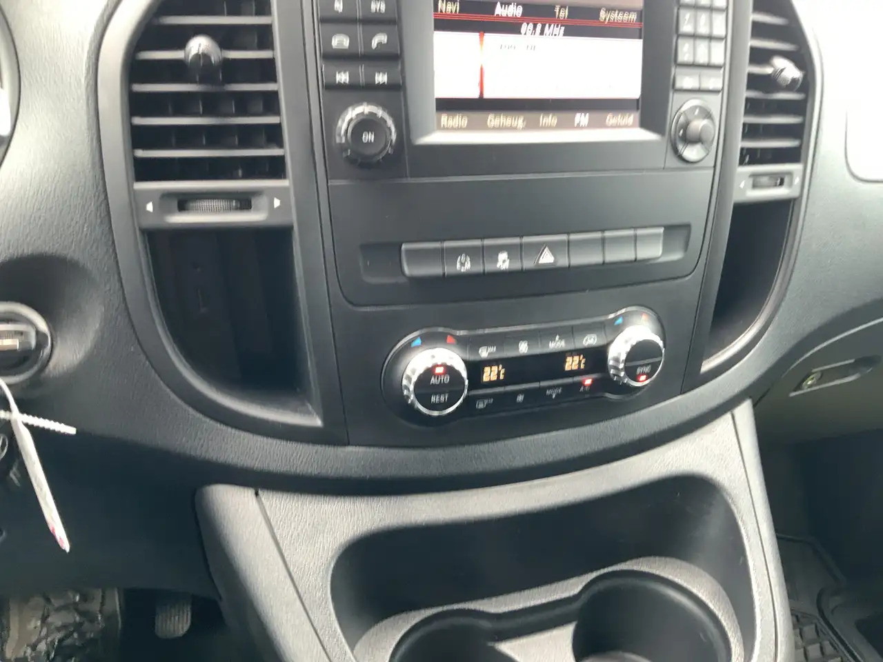 Mercedes-Benz Vito 116 CDI Lang Automaat Airco Cruise Camera Trekhaak - Furgon: obrázok 5 Mercedes-Benz Vito 116 CDI Lang Automaat Airco Cruise Camera Trekhaak - Furgon: obrázok 5