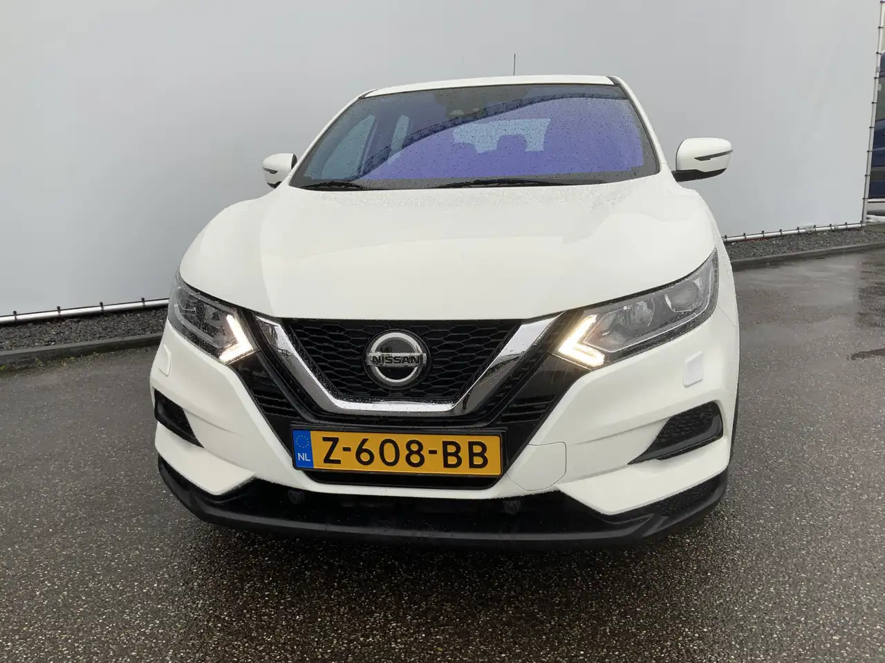 Nissan Qashqai 1.3 DIG-T Visia A SUV Airco Cruise Groot Scherm Na - SUV: obrázok 2 Nissan Qashqai 1.3 DIG-T Visia A SUV Airco Cruise Groot Scherm Na - SUV: obrázok 2