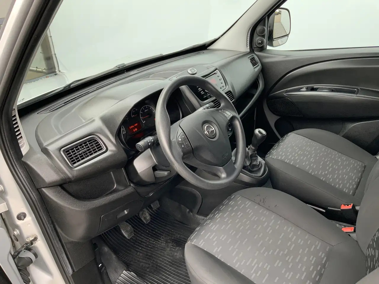 Opel Combo 1.3 CDTi L1H1 Edition Airco Euro 6 - Malá dodávka: obrázok 5 Opel Combo 1.3 CDTi L1H1 Edition Airco Euro 6 - Malá dodávka: obrázok 5