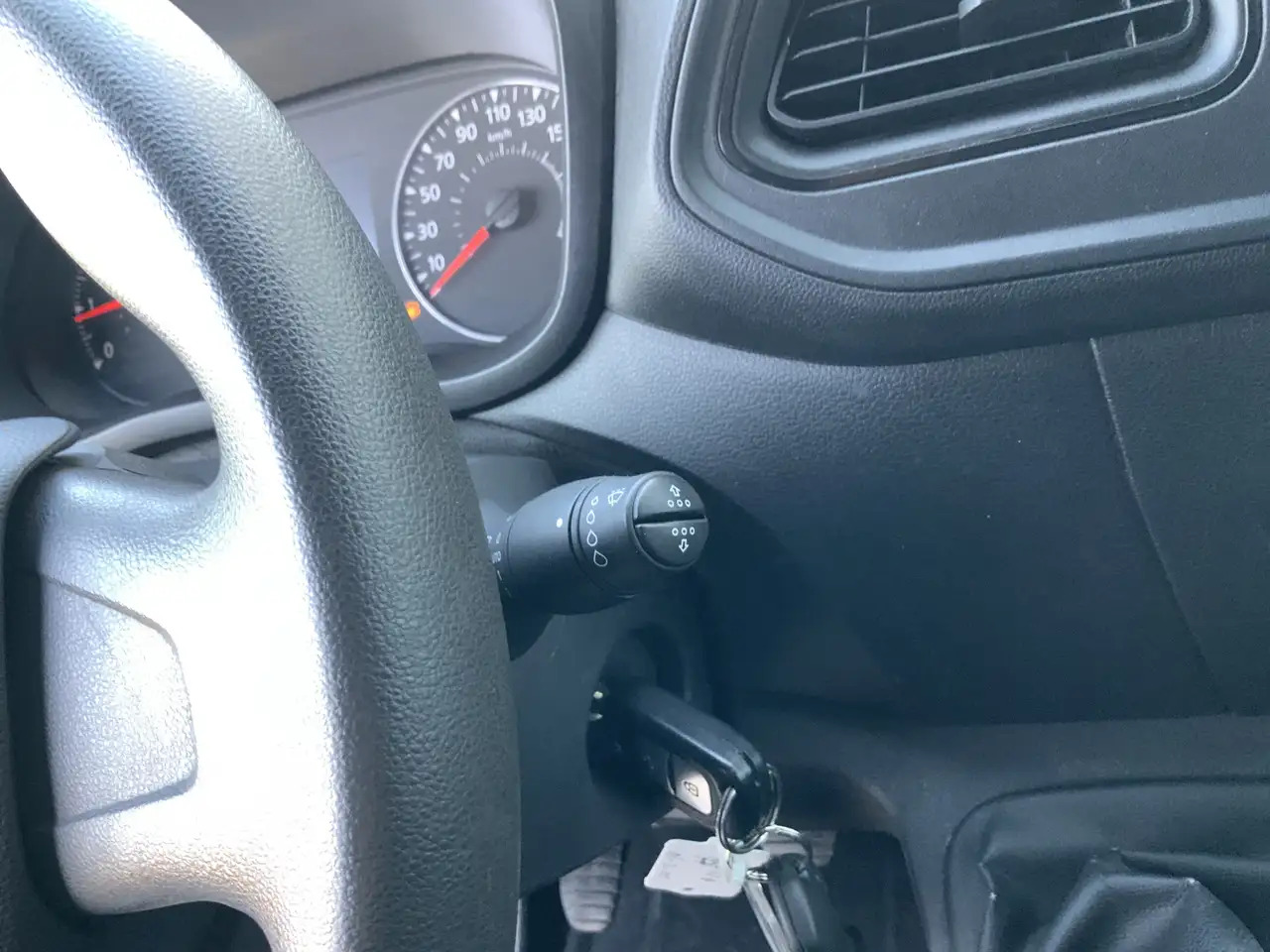 Renault Master T35 2.3 dCi 135 L2H2 Airco Cruise Navi Side Bar Ca - Furgon: obrázok 4 Renault Master T35 2.3 dCi 135 L2H2 Airco Cruise Navi Side Bar Ca - Furgon: obrázok 4