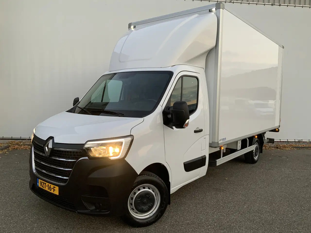 Renault Master T35 2.3 dCi 145 L3 Meubelbak&Klep Zijdeur Airco Cr - Dodávka skriňová nadstavba: obrázok 1 Renault Master T35 2.3 dCi 145 L3 Meubelbak&Klep Zijdeur Airco Cr - Dodávka skriňová nadstavba: obrázok 1