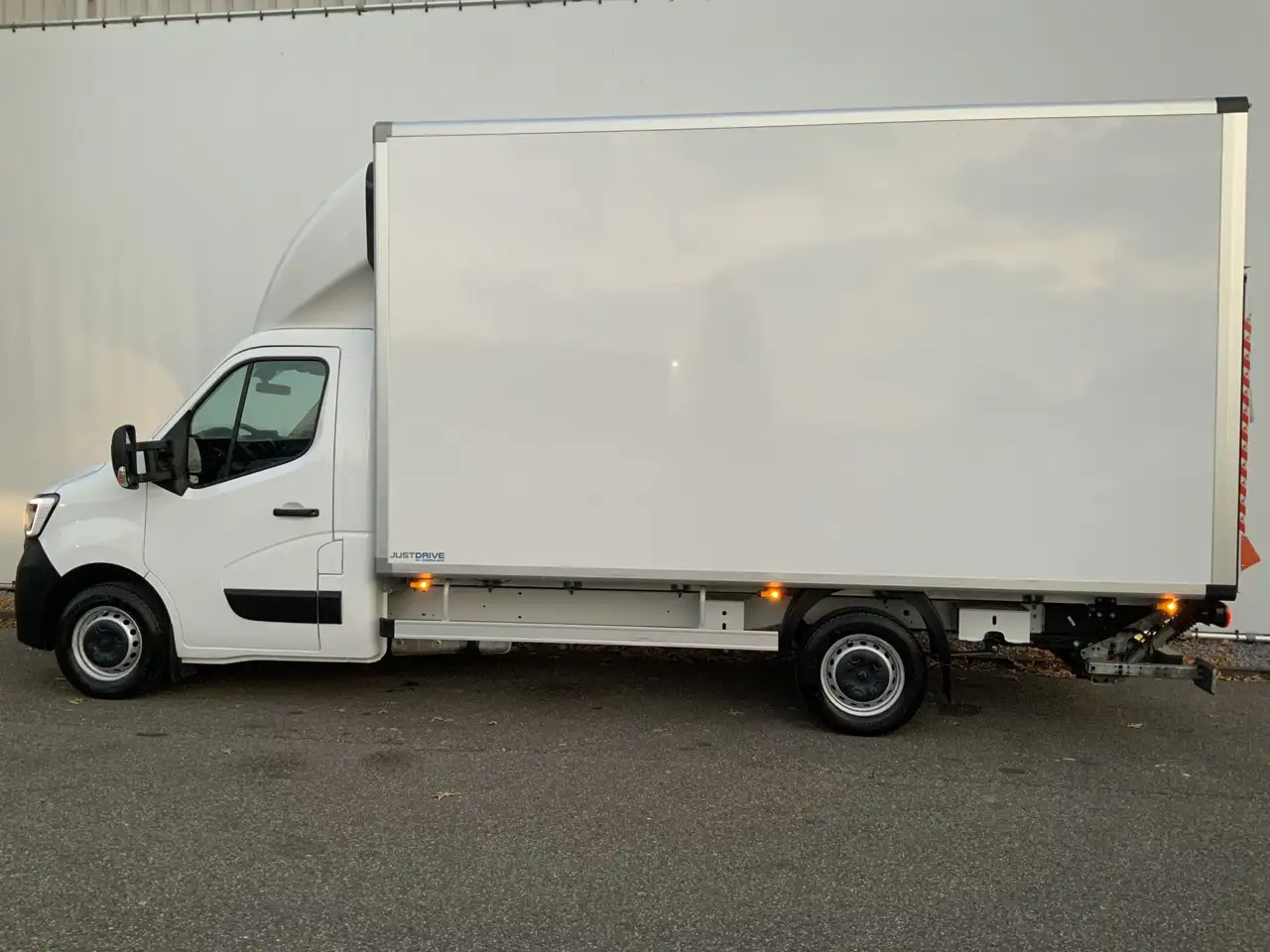 Renault Master T35 2.3 dCi 145 L3 Meubelbak&Klep Zijdeur Airco Cr - Dodávka skriňová nadstavba: obrázok 3 Renault Master T35 2.3 dCi 145 L3 Meubelbak&Klep Zijdeur Airco Cr - Dodávka skriňová nadstavba: obrázok 3