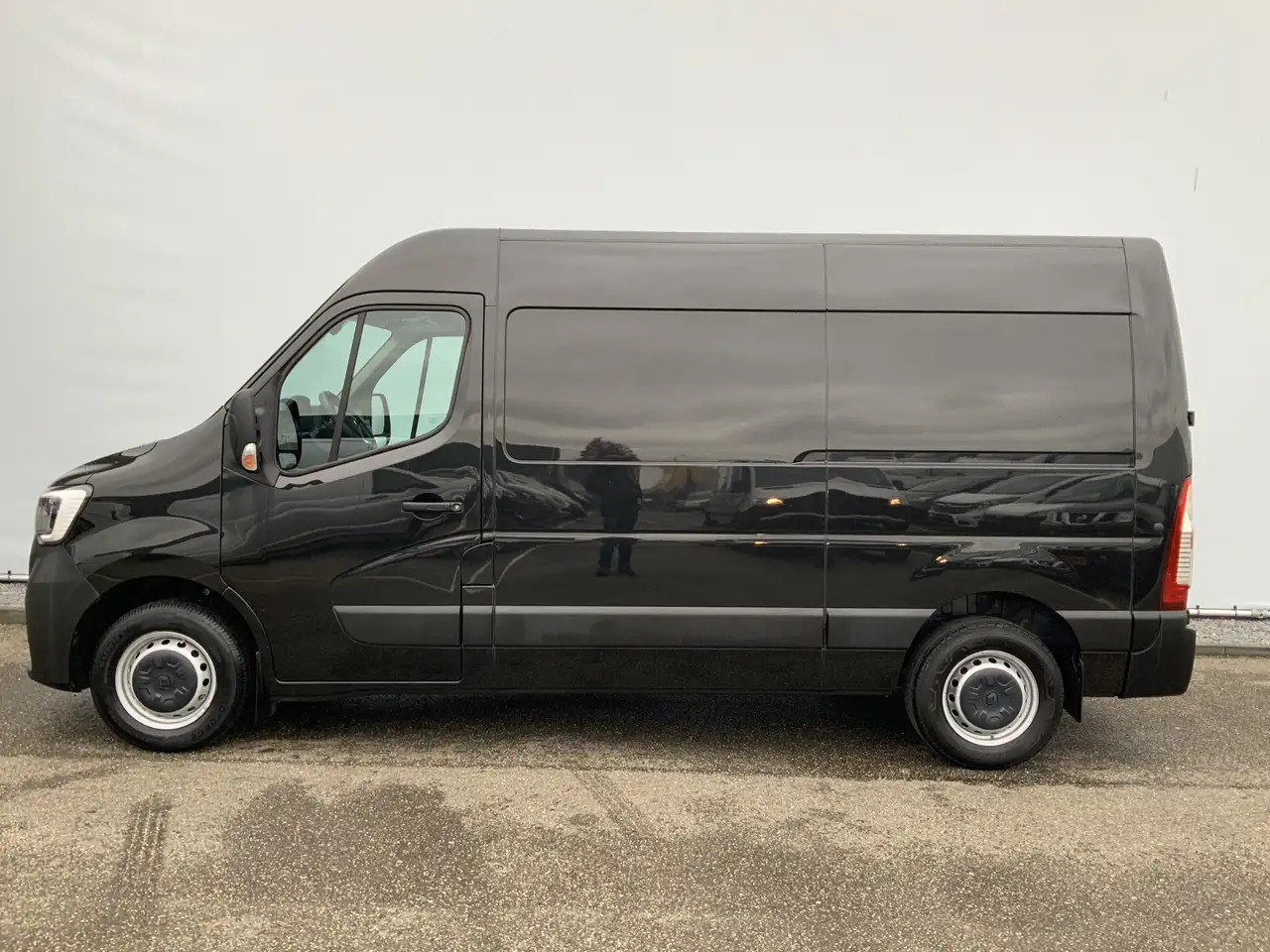 Renault Master T35 2.3 dCi 150 L2H2 Airco Cruise Camera 3 Zits Na - Furgon: obrázok 3 Renault Master T35 2.3 dCi 150 L2H2 Airco Cruise Camera 3 Zits Na - Furgon: obrázok 3