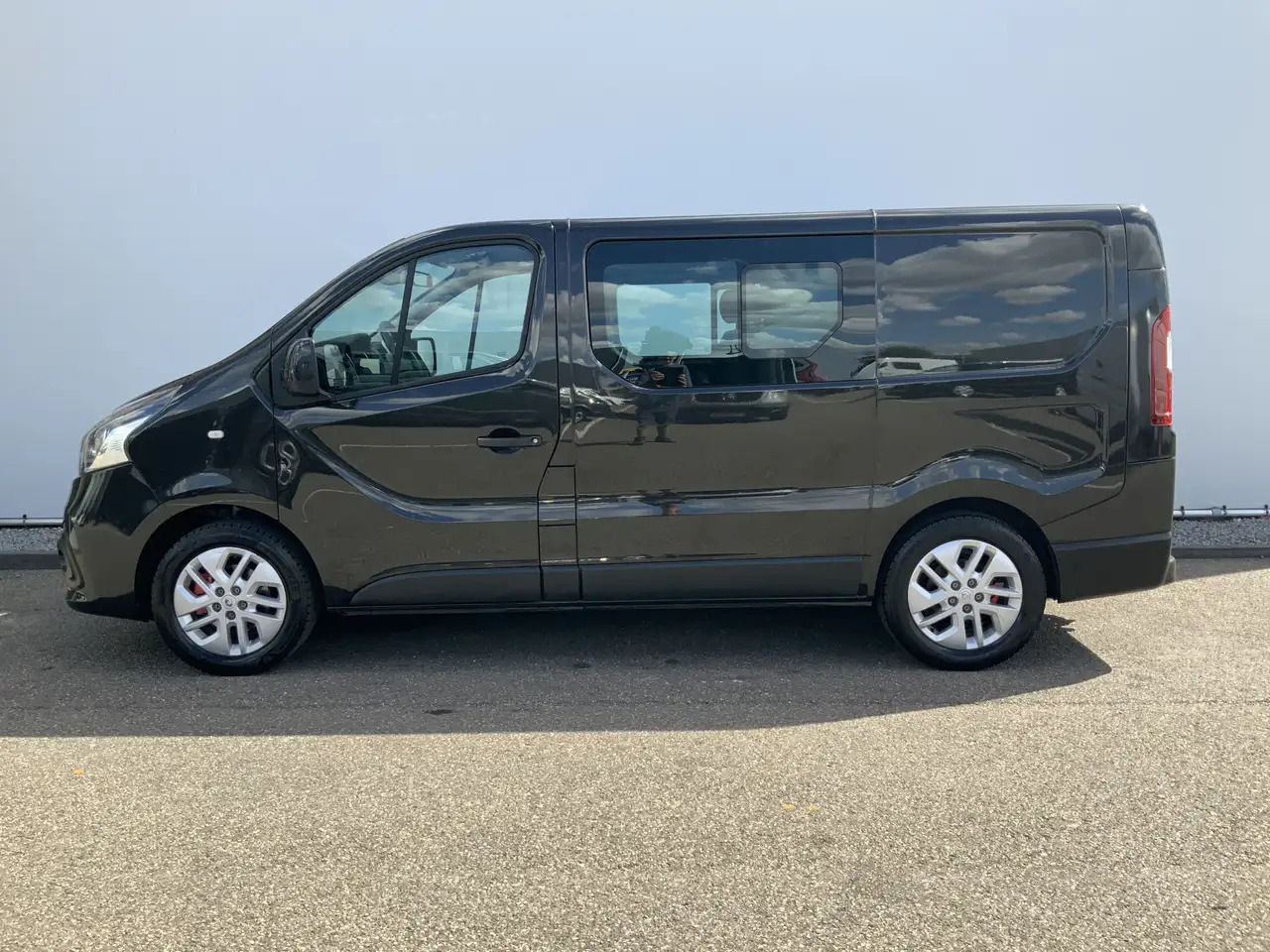 Renault Trafic 1.6 dCi T27 L1H1 Dub Cab Airco Cruise 6 Zits Alu V - Dodávkа s dvojitou kabínou: obrázok 3 Renault Trafic 1.6 dCi T27 L1H1 Dub Cab Airco Cruise 6 Zits Alu V - Dodávkа s dvojitou kabínou: obrázok 3