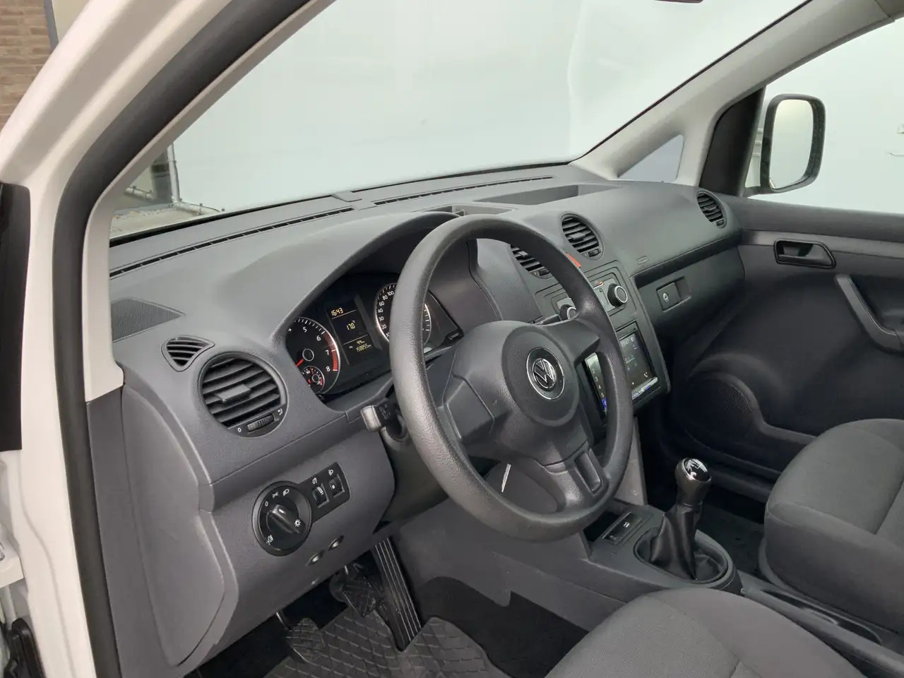 Volkswagen Caddy BENZINE !!! 1.2 TSI Airco Side Bar Alu Velg Trekha - Malá dodávka: obrázok 5 Volkswagen Caddy BENZINE !!! 1.2 TSI Airco Side Bar Alu Velg Trekha - Malá dodávka: obrázok 5