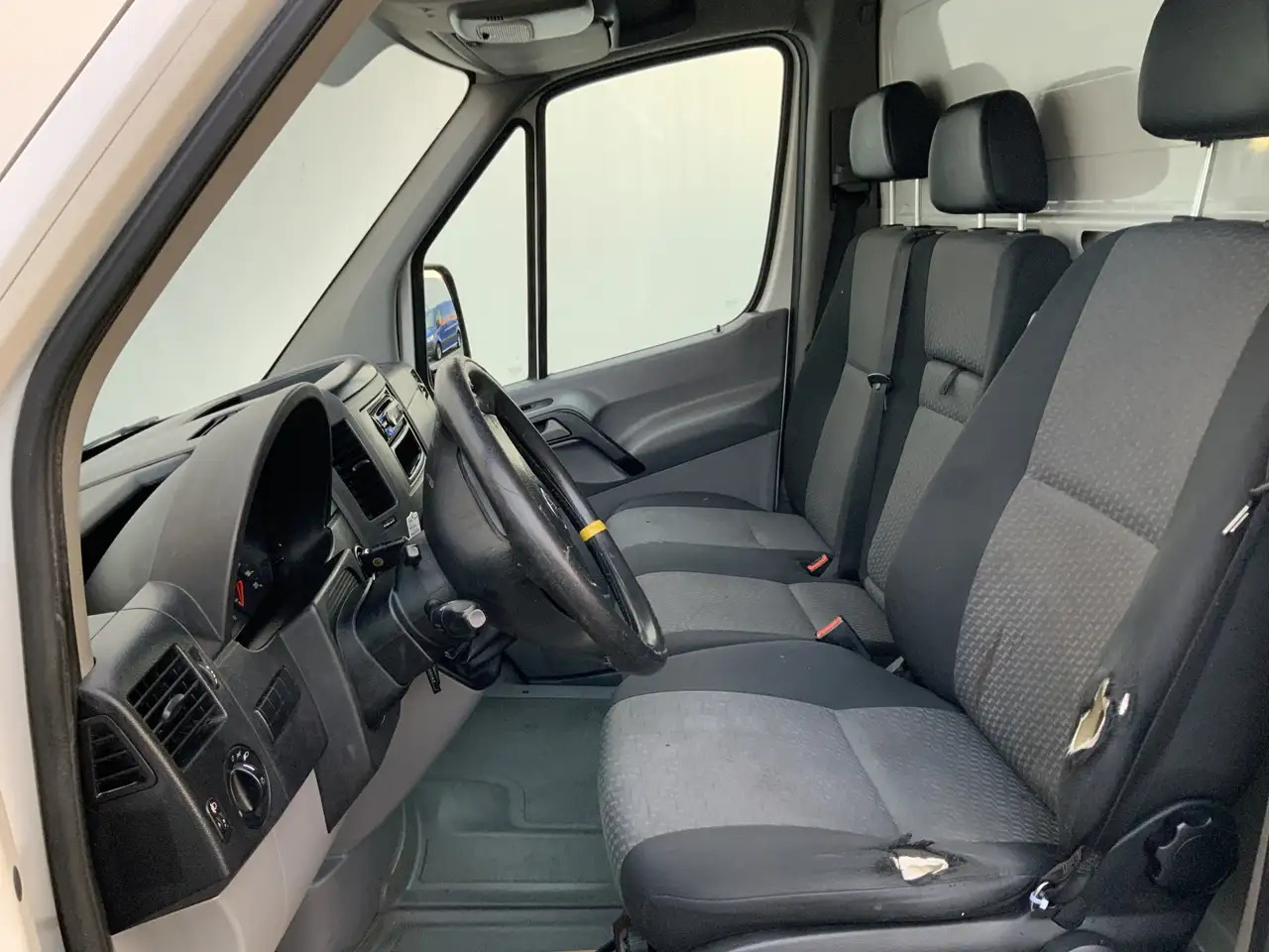 Volkswagen Crafter 35 2.0 TDI L3H1 Glasresteel Airco Cruise 3 Zits UI - Dodávka skriňová nadstavba, Komunálne/ Špeciálne stroje: obrázok 3 Volkswagen Crafter 35 2.0 TDI L3H1 Glasresteel Airco Cruise 3 Zits UI - Dodávka skriňová nadstavba, Komunálne/ Špeciálne stroje: obrázok 3