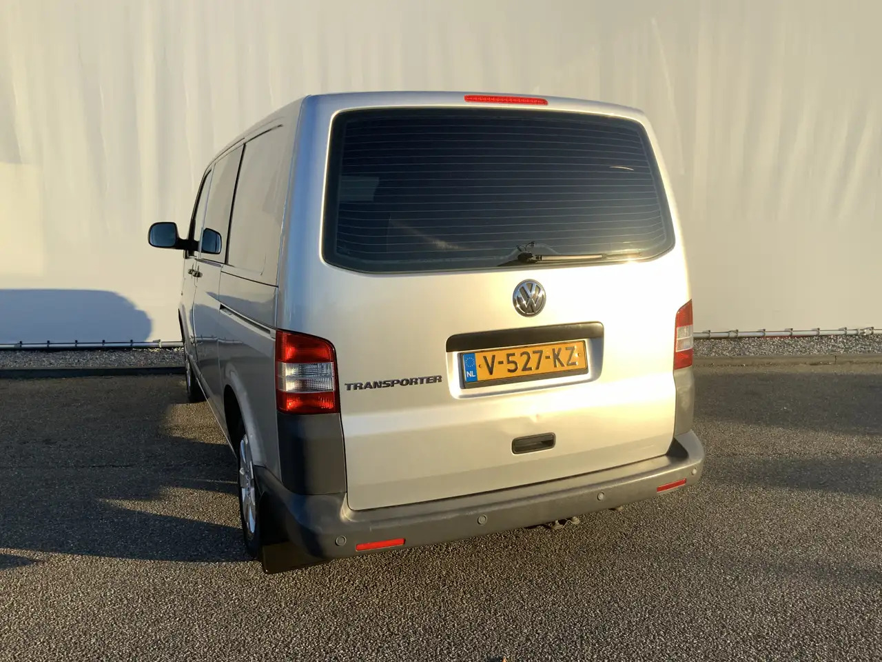 Volkswagen T5 Transporter 2.0 L1H2 Benzine Airco Navi Dub Schuifdeuren Leer - Furgon: obrázok 2 Volkswagen T5 Transporter 2.0 L1H2 Benzine Airco Navi Dub Schuifdeuren Leer - Furgon: obrázok 2