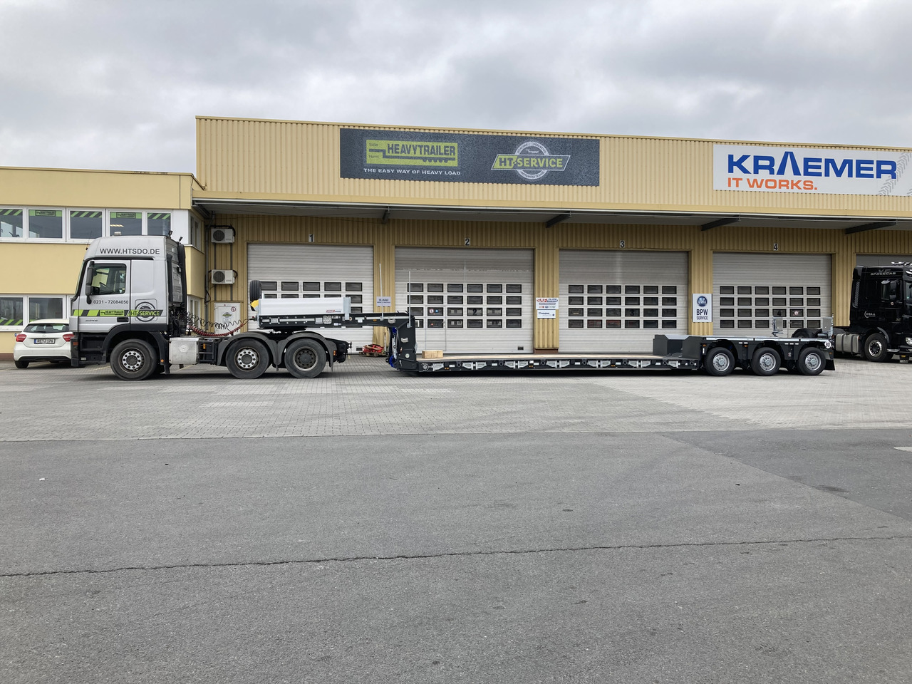 MAX Trailer 3-Achs-Tiefbett mit Pendelachsen - Náves podvalník: obrázok 2 MAX Trailer 3-Achs-Tiefbett mit Pendelachsen - Náves podvalník: obrázok 2