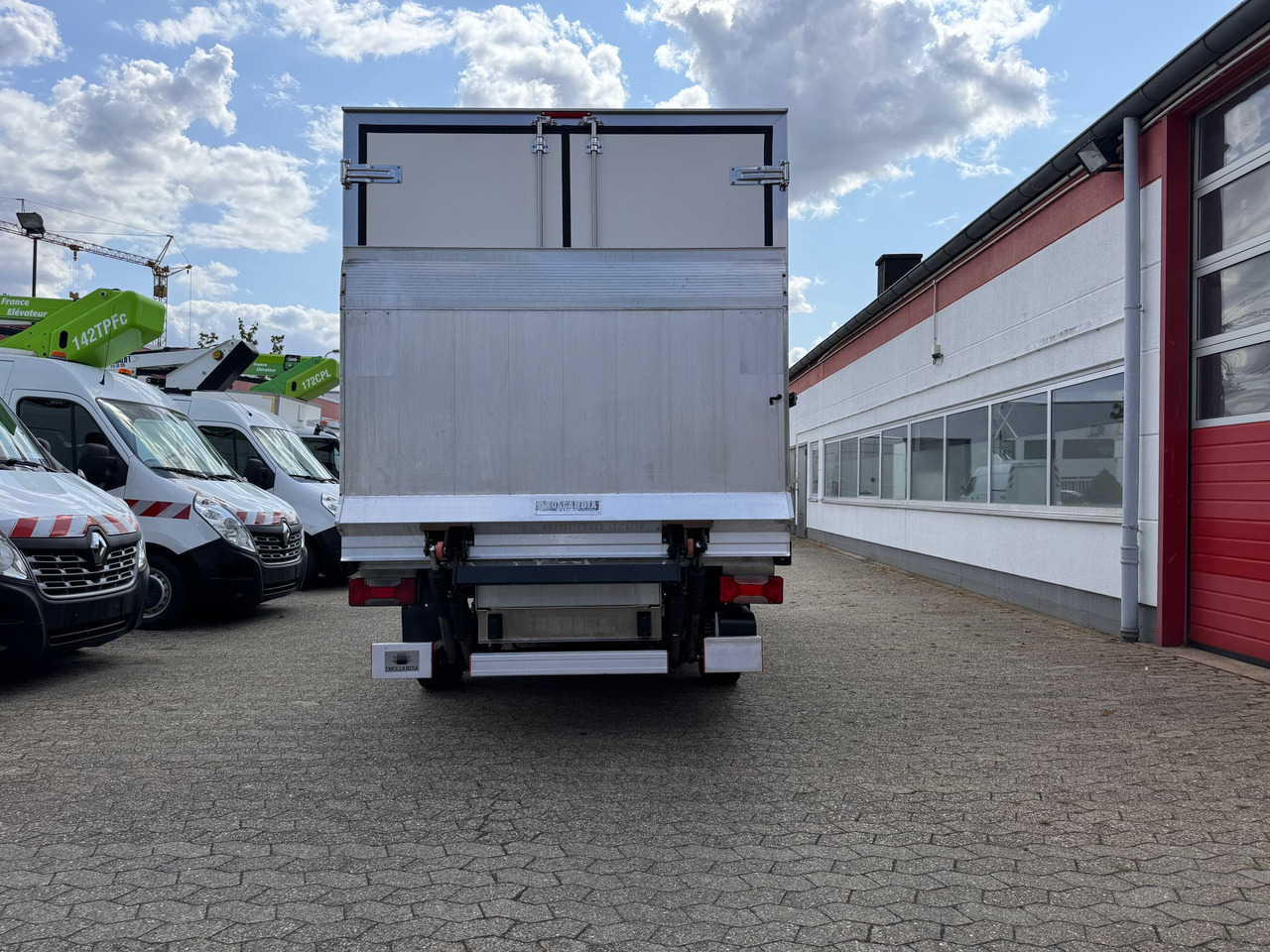 IVECO Daily 35S14 Tiefkühlkoffer Carrier Pulsor 350 LBW EURO 6 - Chladiarenská dodávka: obrázok 5 IVECO Daily 35S14 Tiefkühlkoffer Carrier Pulsor 350 LBW EURO 6 - Chladiarenská dodávka: obrázok 5