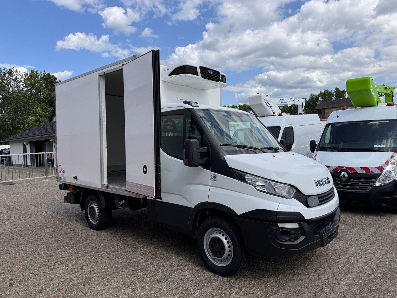 IVECO Daily 35S14 Tiefkühlkoffer Carrier Pulsor 350 LBW EURO 6 - Chladiarenská dodávka: obrázok 3 IVECO Daily 35S14 Tiefkühlkoffer Carrier Pulsor 350 LBW EURO 6 - Chladiarenská dodávka: obrázok 3