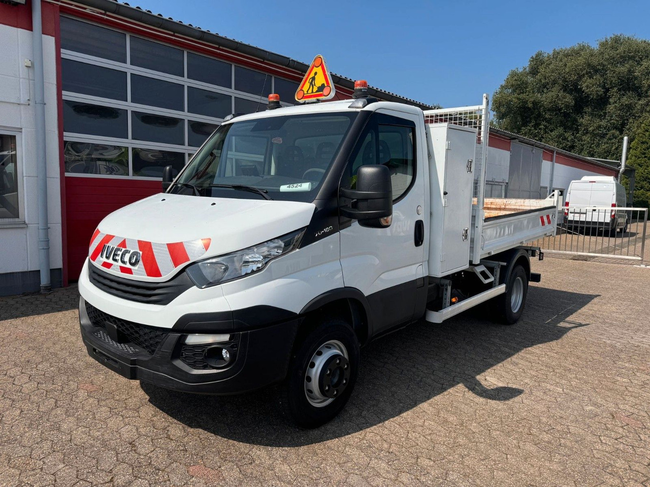 Iveco 70C18 Kipper 3625 kg Nutzlast! Klima EURO 6C - Dodávka sklápač: obrázok 1 Iveco 70C18 Kipper 3625 kg Nutzlast! Klima EURO 6C - Dodávka sklápač: obrázok 1