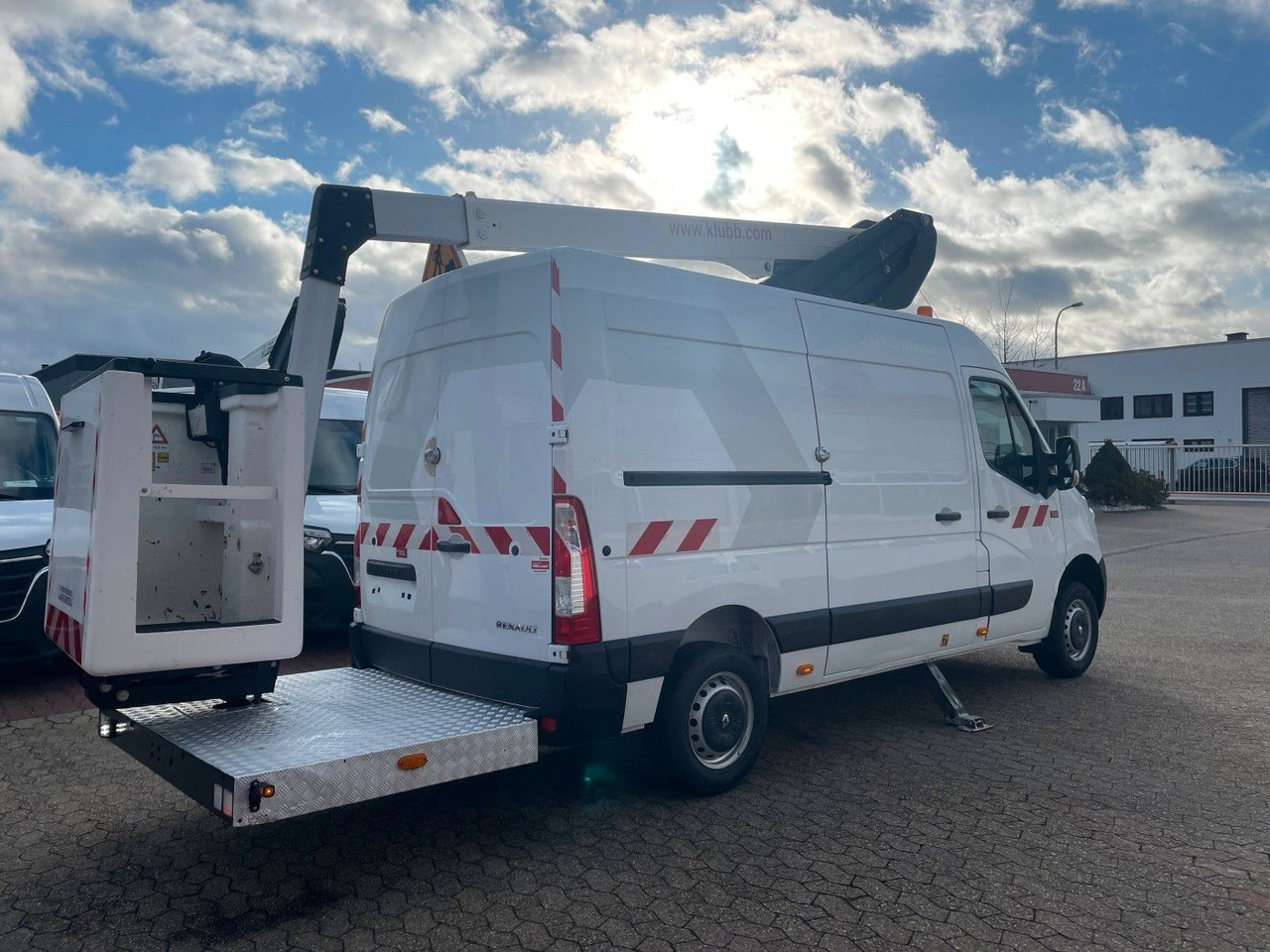 Renault Master Hubarbeitsbühne 2 Personen Korb bis 200kg - Automobilová plošina: obrázok 4 Renault Master Hubarbeitsbühne 2 Personen Korb bis 200kg - Automobilová plošina: obrázok 4