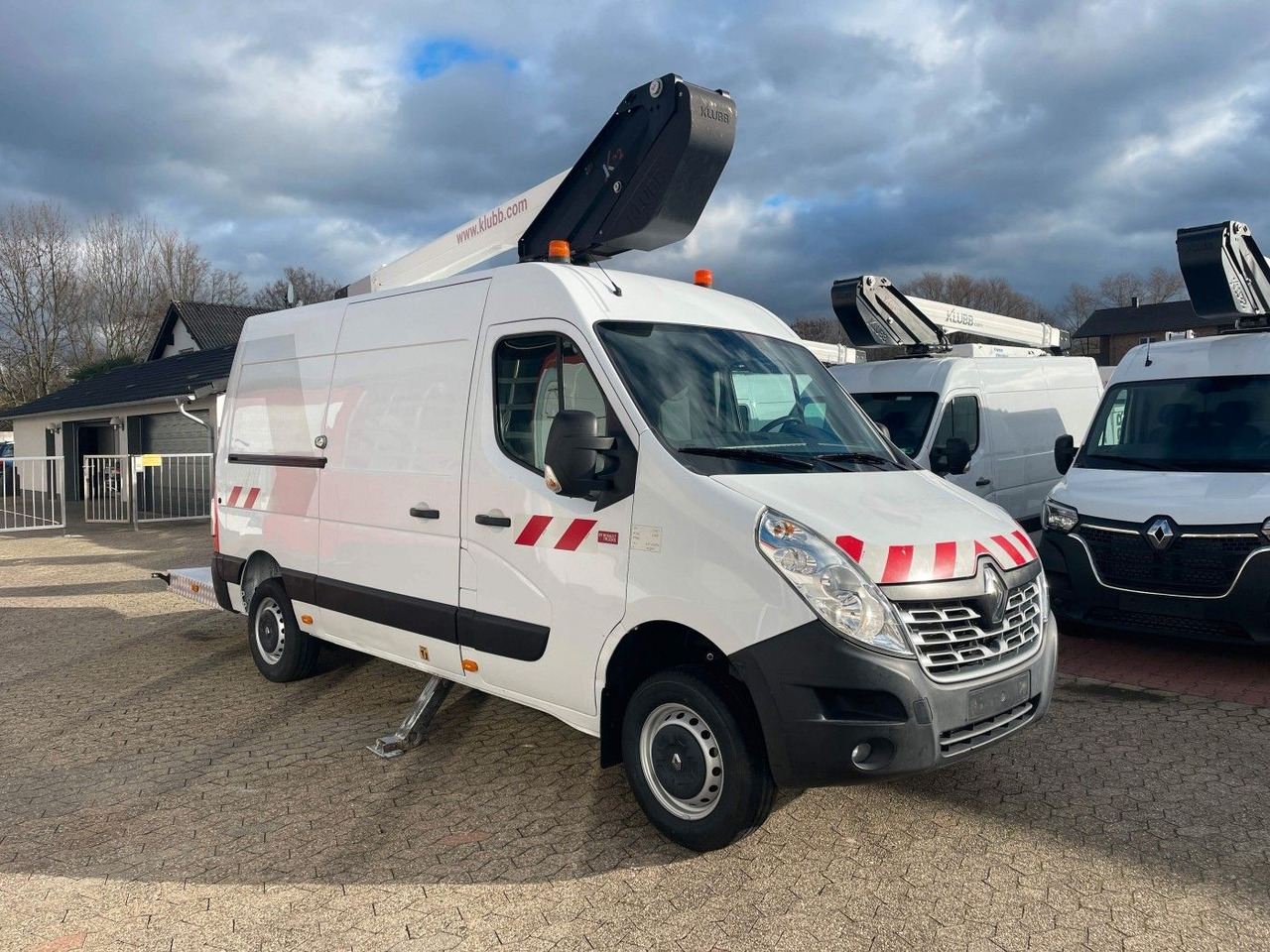 Renault Master Hubarbeitsbühne 2 Personen Korb bis 200kg - Automobilová plošina: obrázok 3 Renault Master Hubarbeitsbühne 2 Personen Korb bis 200kg - Automobilová plošina: obrázok 3