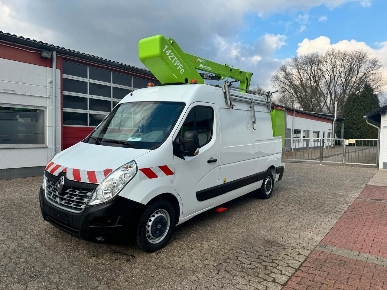 Renault Master Steiger France Elévateur 142 TPFc - Automobilová plošina: obrázok 1 Renault Master Steiger France Elévateur 142 TPFc - Automobilová plošina: obrázok 1