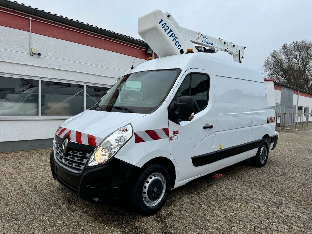 Renault Master Steiger France Elévateur 142 TPFcc - Automobilová plošina: obrázok 1 Renault Master Steiger France Elévateur 142 TPFcc - Automobilová plošina: obrázok 1