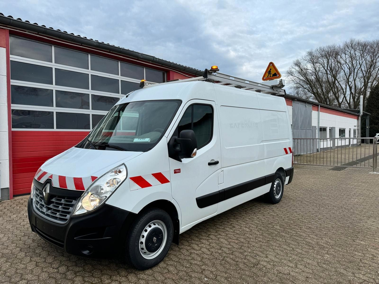 Renault Master Werkstattwagen Kastenwagen EURO 6 - Furgon: obrázok 1 Renault Master Werkstattwagen Kastenwagen EURO 6 - Furgon: obrázok 1