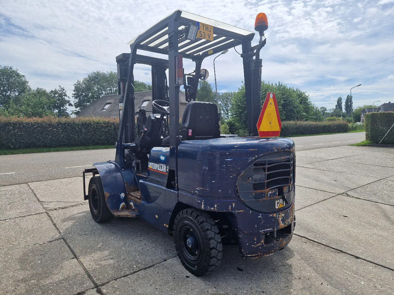 Caterpillar DP25K met breed vorkenbord - Dieselový vysokozdvižný vozík: obrázok 3 Caterpillar DP25K met breed vorkenbord - Dieselový vysokozdvižný vozík: obrázok 3