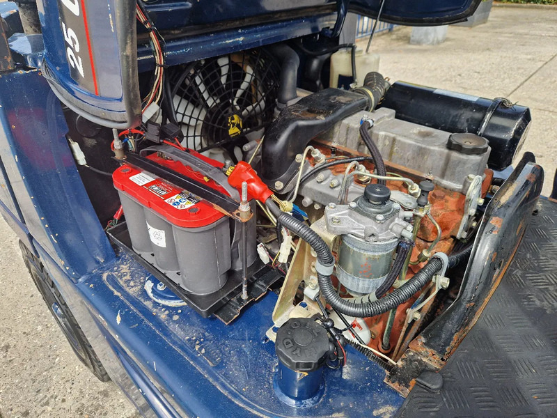 Caterpillar DP25K met breed vorkenbord - Dieselový vysokozdvižný vozík: obrázok 5 Caterpillar DP25K met breed vorkenbord - Dieselový vysokozdvižný vozík: obrázok 5