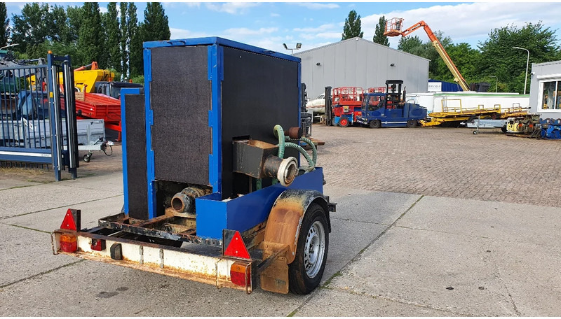 Diversen vuilwaterpomp met Petter motor - Čerpadlo na vodu: obrázok 1 Diversen vuilwaterpomp met Petter motor - Čerpadlo na vodu: obrázok 1