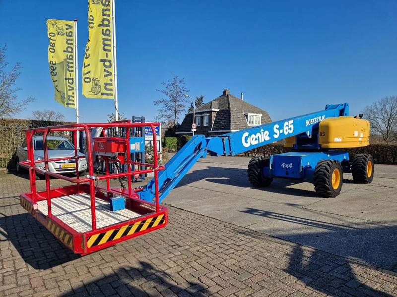 Genie S65 4X4 - Teleskopická plošina: obrázok 1 Genie S65 4X4 - Teleskopická plošina: obrázok 1