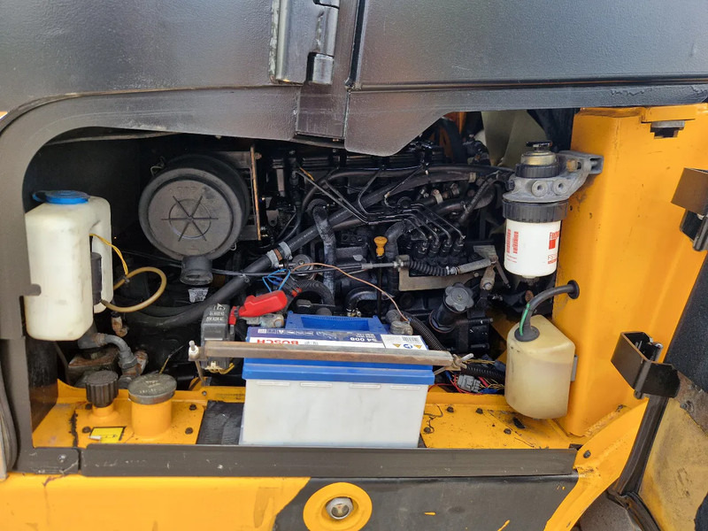 JBC TLT35D Teletruk - Dieselový vysokozdvižný vozík: obrázok 5 JBC TLT35D Teletruk - Dieselový vysokozdvižný vozík: obrázok 5
