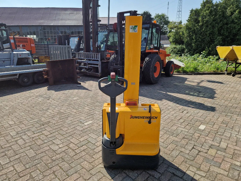 Jungheinrich EMC110 stapelaar elektrisch - Stohovač: obrázok 3 Jungheinrich EMC110 stapelaar elektrisch - Stohovač: obrázok 3