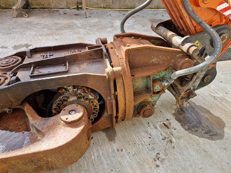 Komatsu JCY17 schrootschaar/betonvergruizer - Demolačné kliešte: obrázok 4 Komatsu JCY17 schrootschaar/betonvergruizer - Demolačné kliešte: obrázok 4