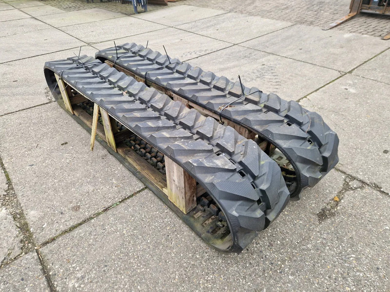 Komatsu nieuwe tracks t.b.v. PC75 tot PC88 - Pásy pre Nákladné auto: obrázok 2 Komatsu nieuwe tracks t.b.v. PC75 tot PC88 - Pásy pre Nákladné auto: obrázok 2