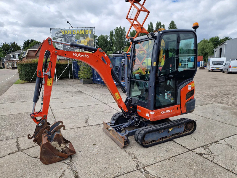 Kubota KX019-4 CW05 met 2 bakken - Mini rýpadlo: obrázok 1 Kubota KX019-4 CW05 met 2 bakken - Mini rýpadlo: obrázok 1