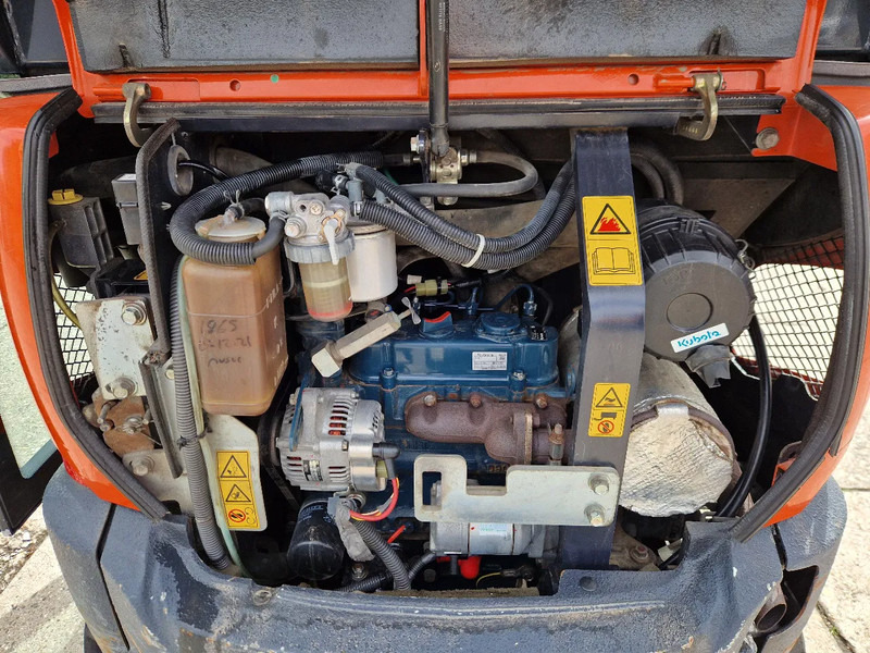 Kubota KX019-4 CW05 met 2 bakken - Mini rýpadlo: obrázok 5 Kubota KX019-4 CW05 met 2 bakken - Mini rýpadlo: obrázok 5