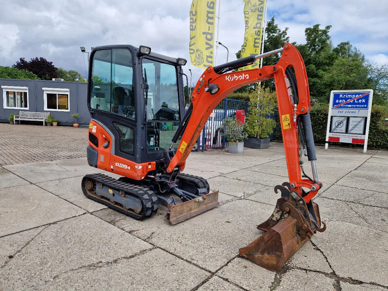 Kubota KX019-4 CW05 met 2 bakken - Mini rýpadlo: obrázok 2 Kubota KX019-4 CW05 met 2 bakken - Mini rýpadlo: obrázok 2