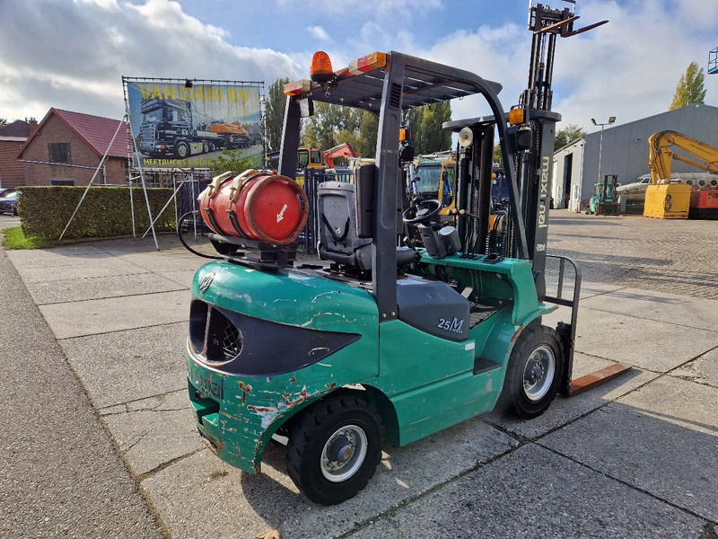 Maximal Nissan Zhejiang 2.5 ton LPG LOW HOURS - Plynový vysokozdvižný vozík: obrázok 4 Maximal Nissan Zhejiang 2.5 ton LPG LOW HOURS - Plynový vysokozdvižný vozík: obrázok 4