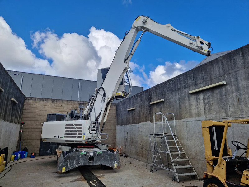 Sennebogen 821 overslagkraan - Překládkové rýpadlo: obrázok 2 Sennebogen 821 overslagkraan - Překládkové rýpadlo: obrázok 2