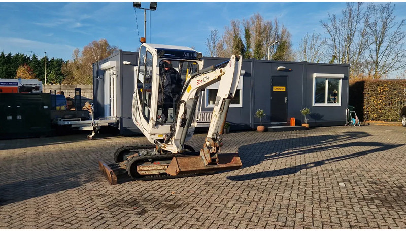 WACKER NEUSON 2404RD kan op een helling draaien - Mini rýpadlo: obrázok 1 WACKER NEUSON 2404RD kan op een helling draaien - Mini rýpadlo: obrázok 1
