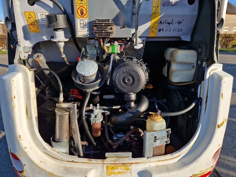 WACKER NEUSON 2404RD kan op een helling draaien - Mini rýpadlo: obrázok 5 WACKER NEUSON 2404RD kan op een helling draaien - Mini rýpadlo: obrázok 5