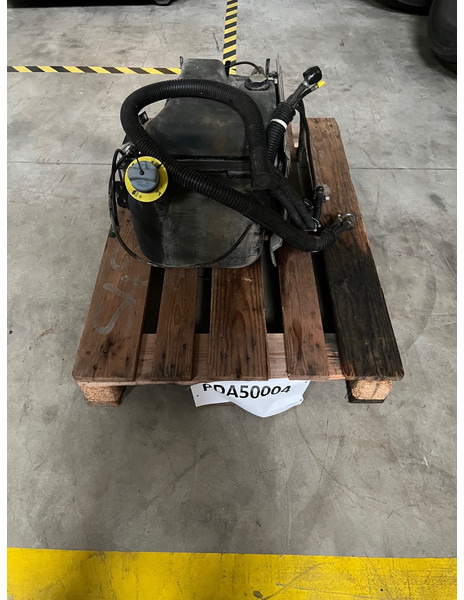 DAF Adblue tank 1692865 1692865 - Výfukový systém: obrázok 1 DAF Adblue tank 1692865 1692865 - Výfukový systém: obrázok 1