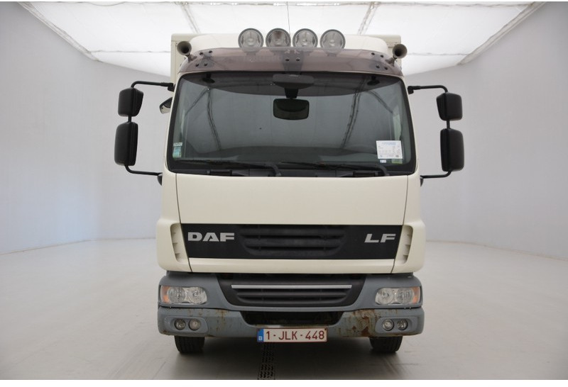 DAF LF45.180 - Skříňový nákladní auto: obrázok 2 DAF LF45.180 - Skříňový nákladní auto: obrázok 2