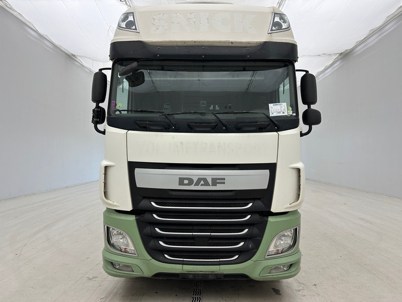 DAF XF 460 Super Space Cab - Plachtové nákladné vozidlo: obrázok 2 DAF XF 460 Super Space Cab - Plachtové nákladné vozidlo: obrázok 2